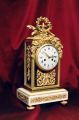 053_pendule_Cage bronze_dore_marbre_blanc_style-Louis-XVI_01